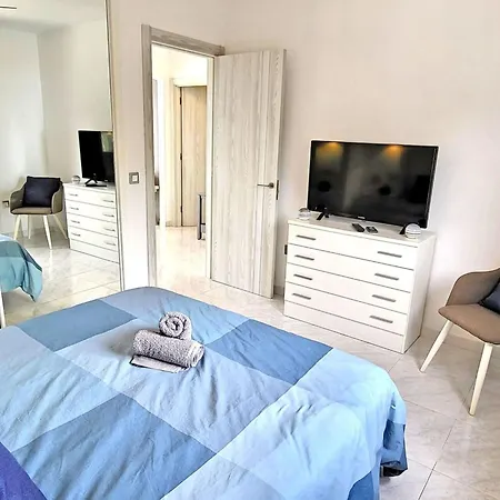 In Mit Terrasse By Interhome קוסטה קלמה