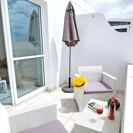 דירה In Mit Terrasse By Interhome קוסטה קלמה