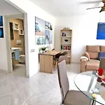 In Mit Terrasse By Interhome شقة كوستا كالما