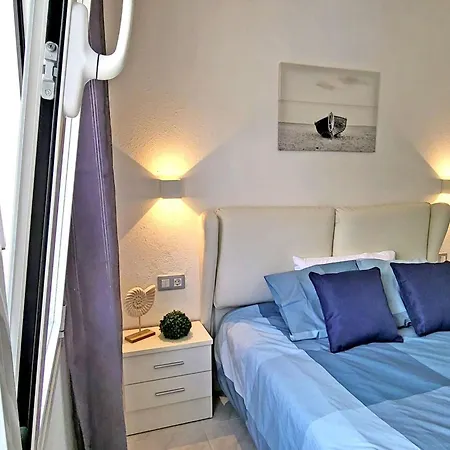 In Mit Terrasse By Interhome Apartamento