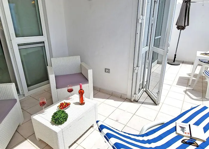 In Mit Terrasse By Interhome *